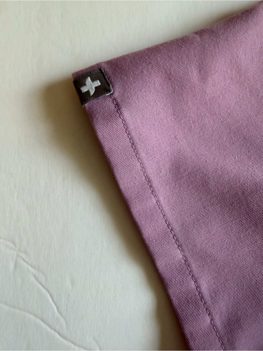 3 FIGS Woman's Technical Collection Scrub Top Size XS Pink Lilac Blue Uniform - Picture 5 of 16